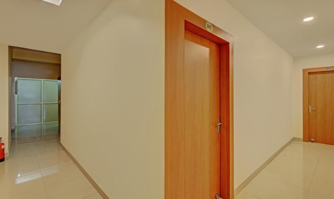 Готель Treebo Tms Residency Нью-Делі Екстер'єр фото