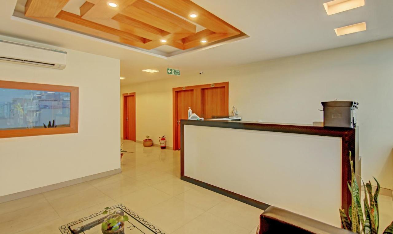 Готель Treebo Tms Residency Нью-Делі Екстер'єр фото